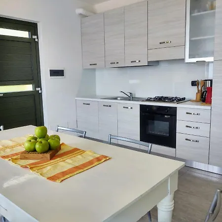 Apartman Alba E Robinia-1 By Interhome
